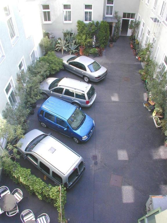 Hotel-Pension Fuenfhaus Viyana Dış mekan fotoğraf